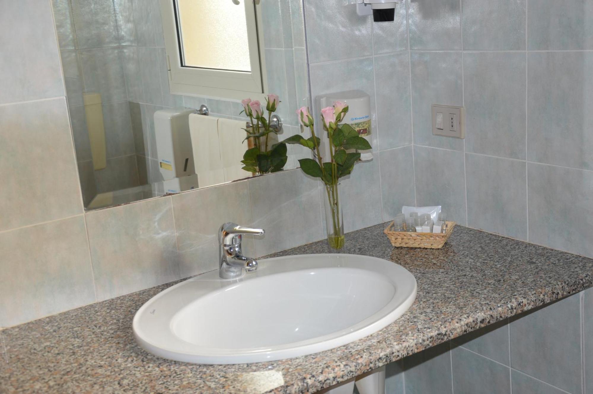 Hotel La Palma San Teodoro  Cameră foto